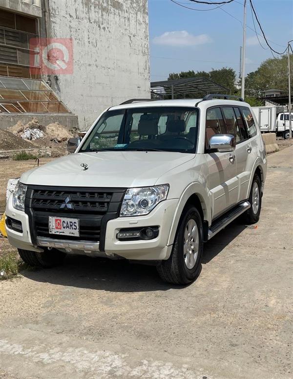 ميتسوبيشي باجيرو 2010 للبيع في العراق - بغداد